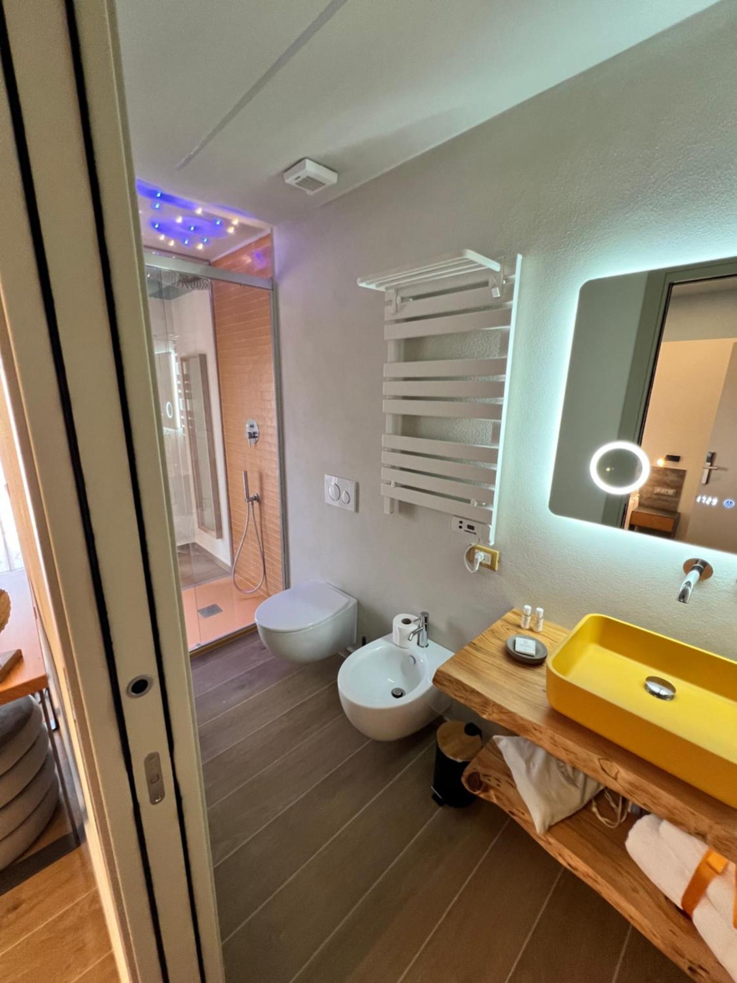 Luci Sul Mare -Boutique Rooms Follonica Exterior photo
