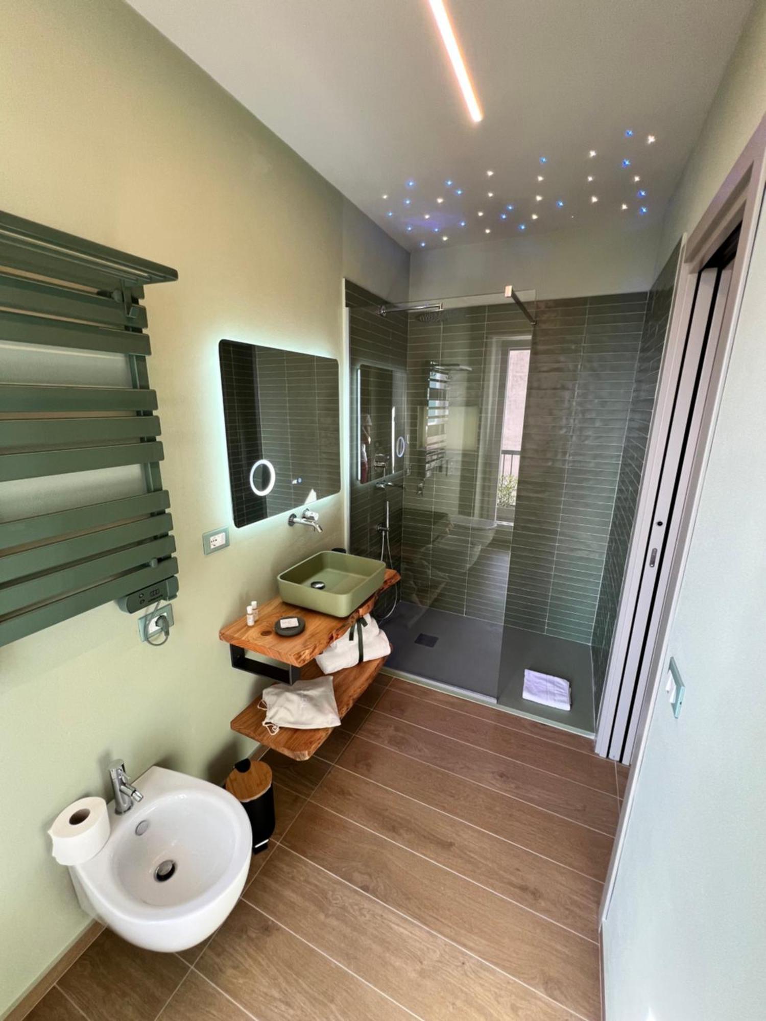 Luci Sul Mare -Boutique Rooms Follonica Exterior photo