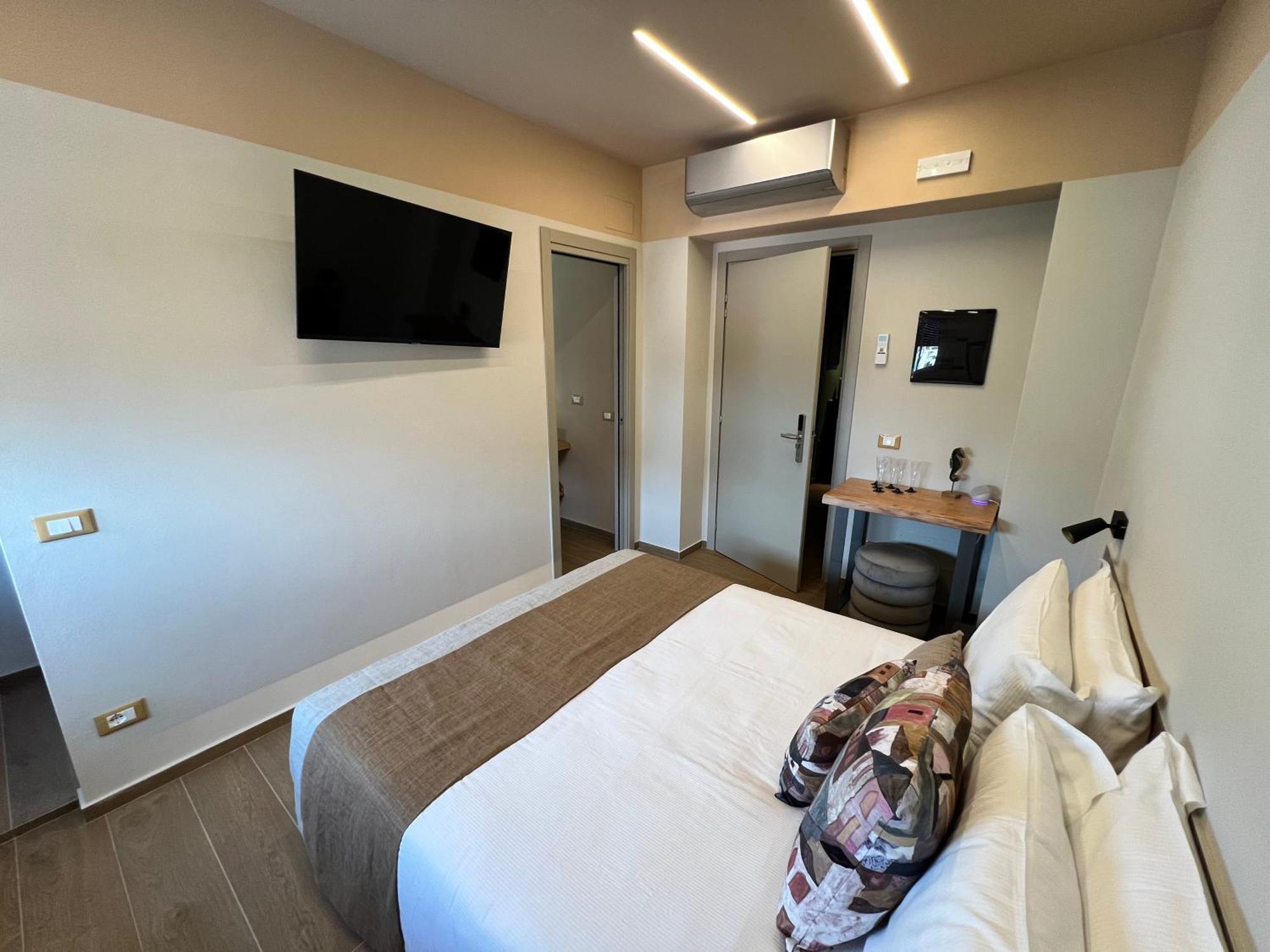 Luci Sul Mare -Boutique Rooms Follonica Exterior photo